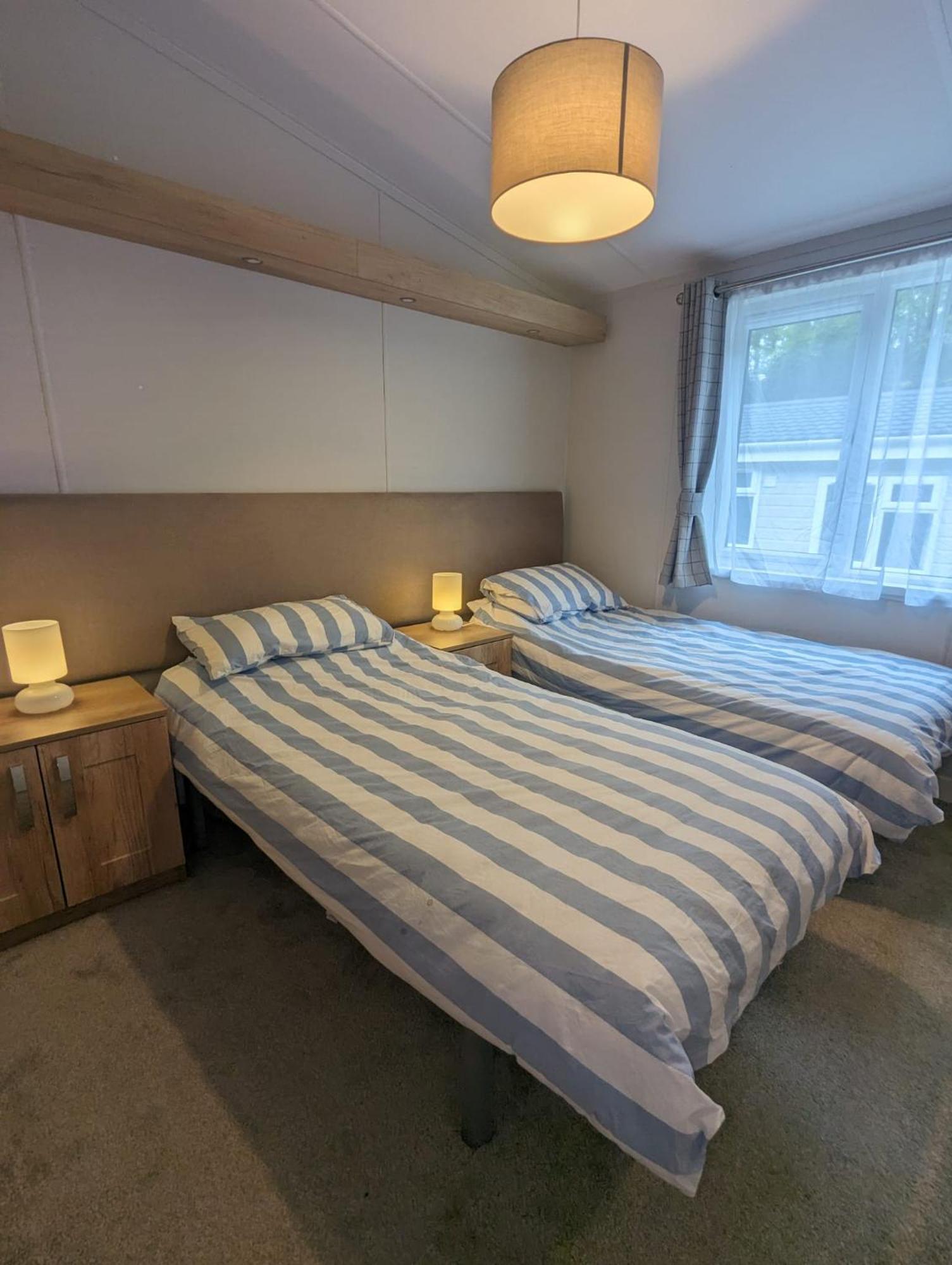 Luxury Stunning Sensation Lodge On 5 Star Shorefield Country Park New Forest Entertainment And Leisure Passes Included Milford on Sea Εξωτερικό φωτογραφία