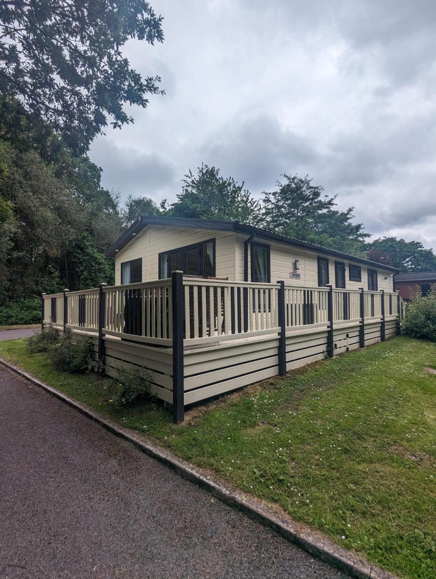 Luxury Stunning Sensation Lodge On 5 Star Shorefield Country Park New Forest Entertainment And Leisure Passes Included Milford on Sea Εξωτερικό φωτογραφία